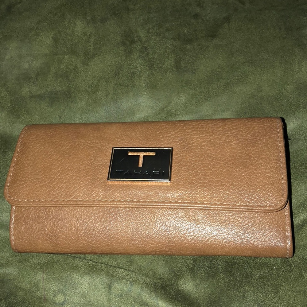 Tahari Baron Trifold wallet